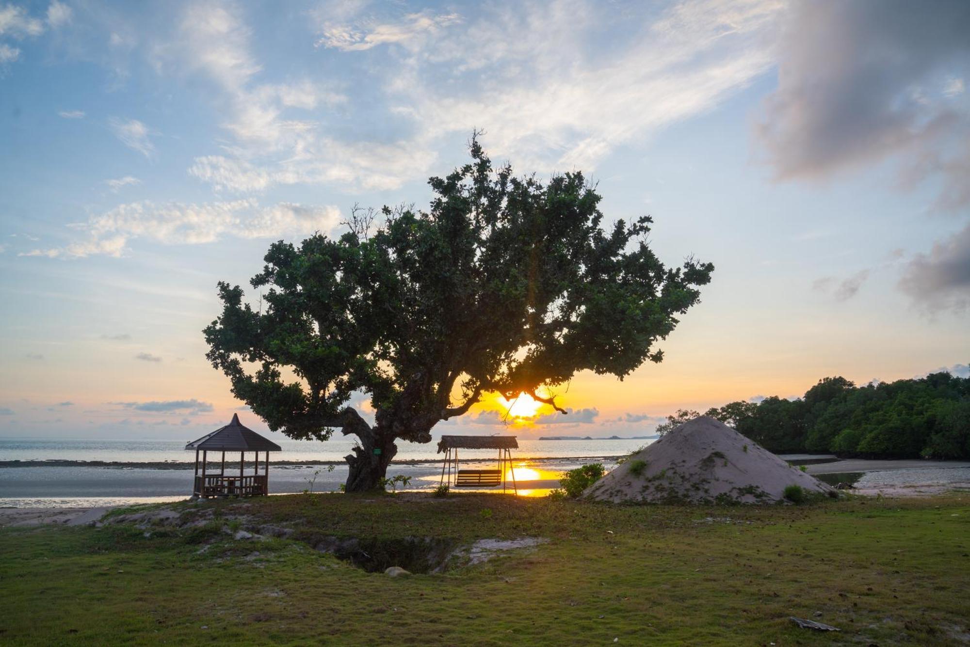 Kepri Coral Resort Galang Island 外观 照片