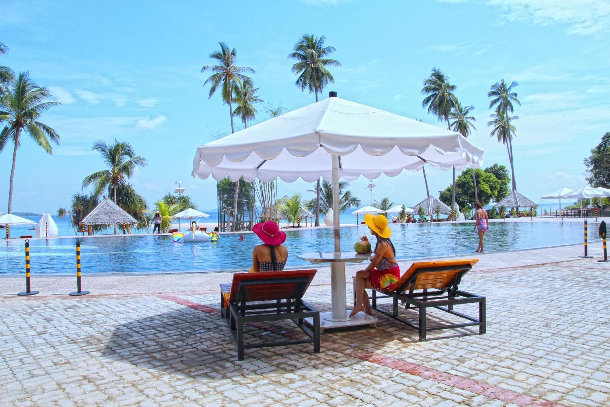 Kepri Coral Resort Galang Island 外观 照片